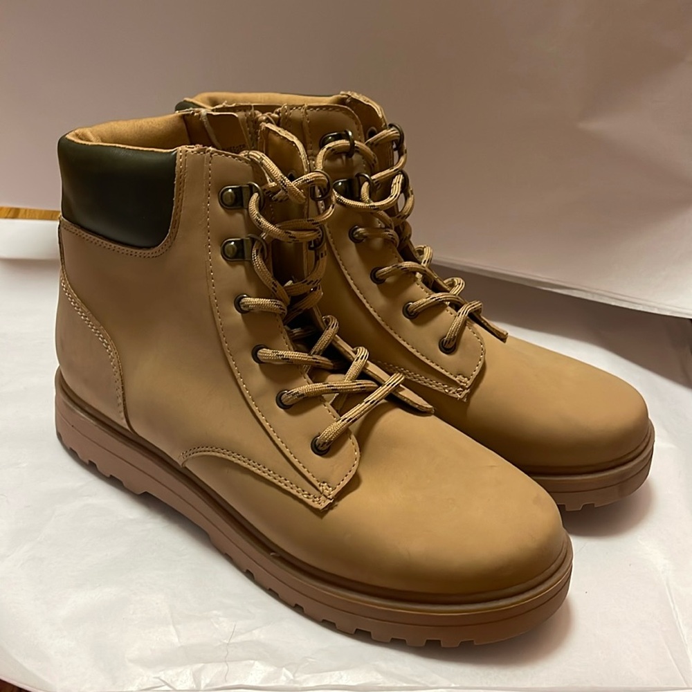 Cat and jack boots/ finch